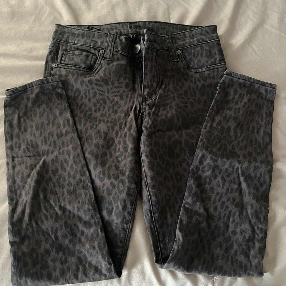 KUT jeans Size 4 like new!